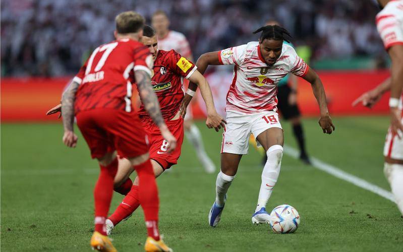 欧博在线入口 -包含赛地聚焦——德国杯今晚热度飙升，里昂止住颓势，更衣室稳定，球队文化被再次提及的词条