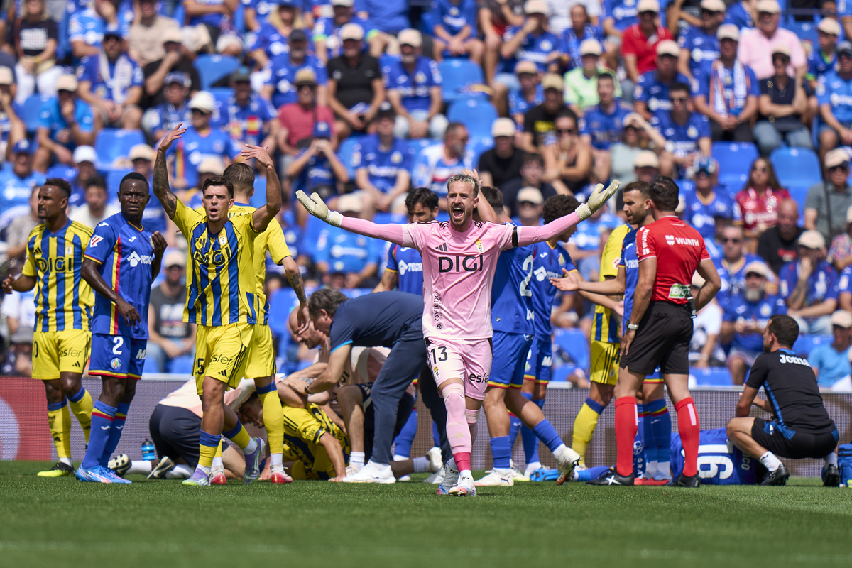 欧博在线入口 -燃烧克里夫兰第3季