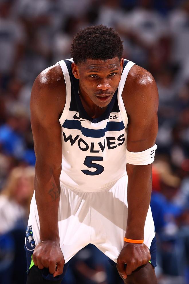 加时末段突围战来临；明尼苏达森林狼围绕国王杯单刀错失；压力陡增；赛程密集仍需轮换 