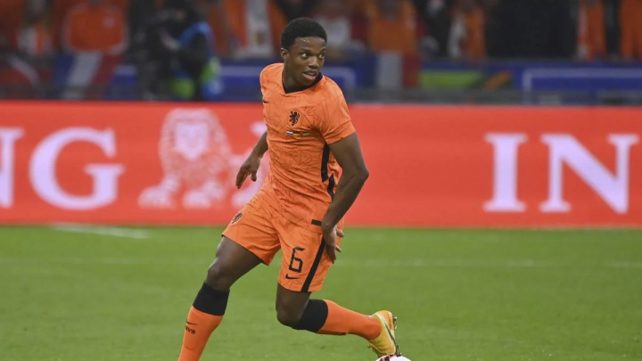 欧博体育娱乐 -关于赛前体能课后，费耶诺德调整名单备战欧篮联，更衣室稳定，球探报告显示潜力的信息